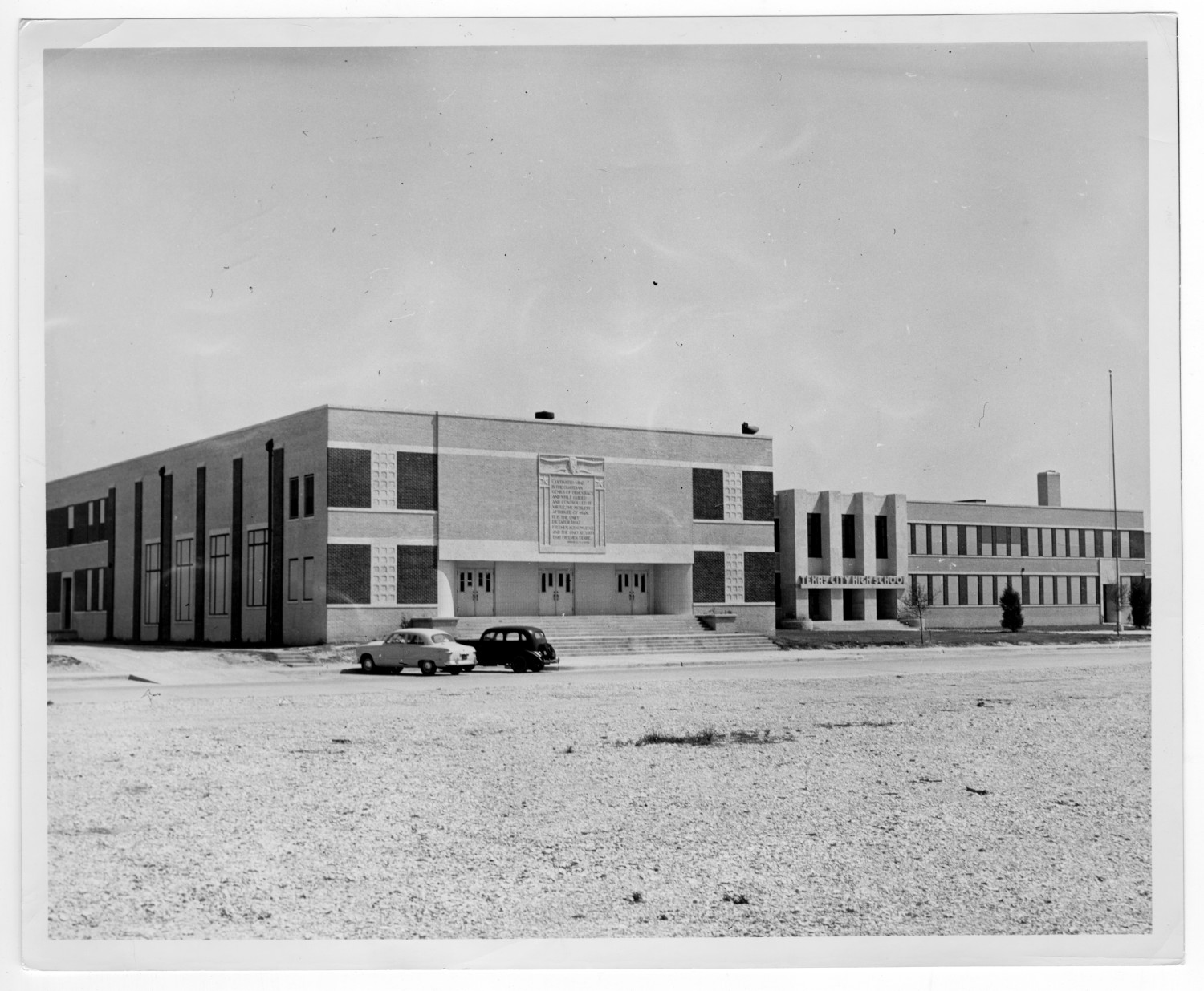 [Texas City High School in 1947] The Portal to Texas History