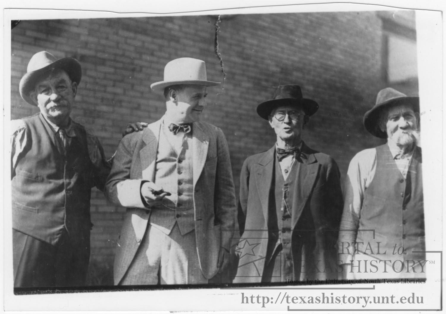 [Henrietta Citizens] The Portal to Texas History