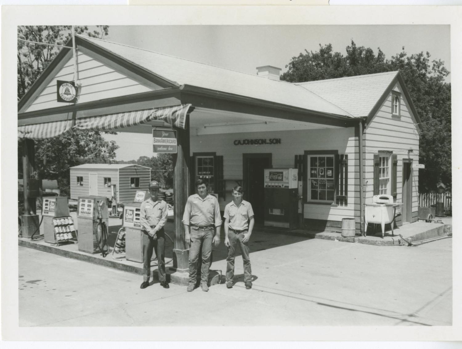[Johnson's Texaco Station, Round Rock] The Portal to Texas History