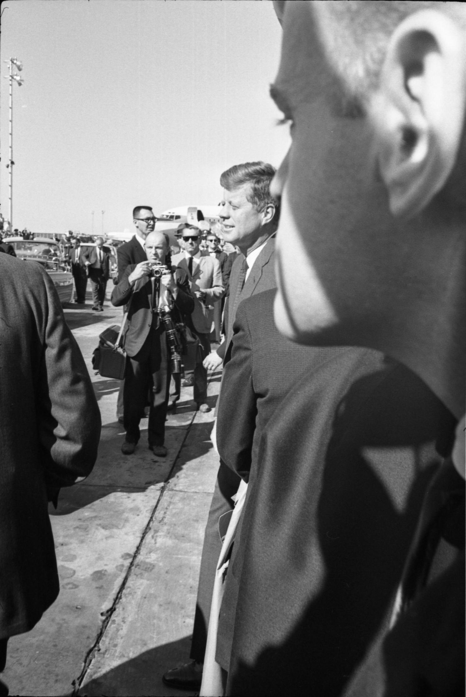 [President John F. Kennedy at Love Field] The Portal to Texas History