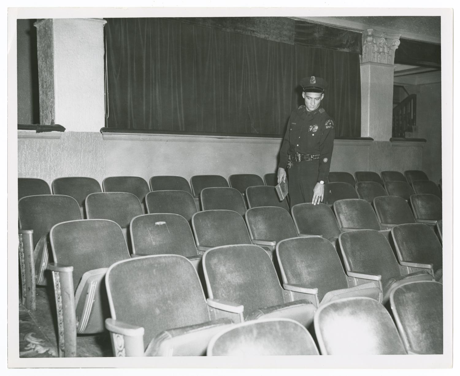 [Officer in Texas Theater] The Portal to Texas History