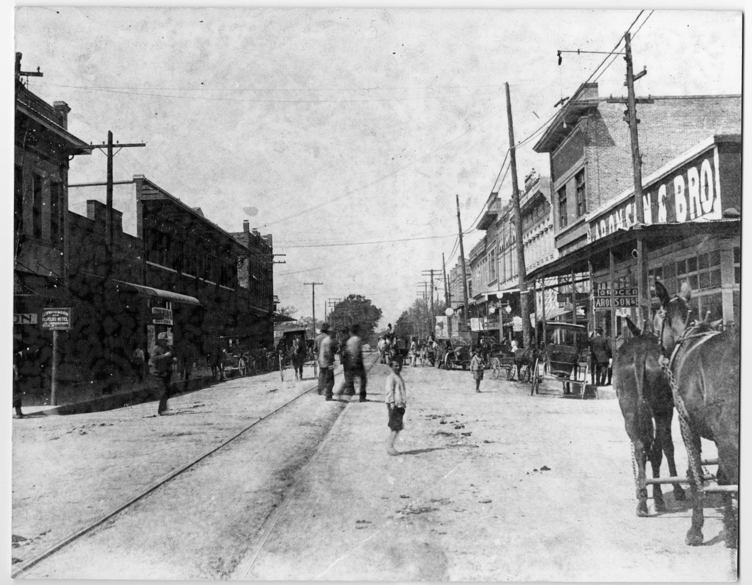 [Front Street in Orange, Texas] Side 1 of 1 The Portal to Texas History