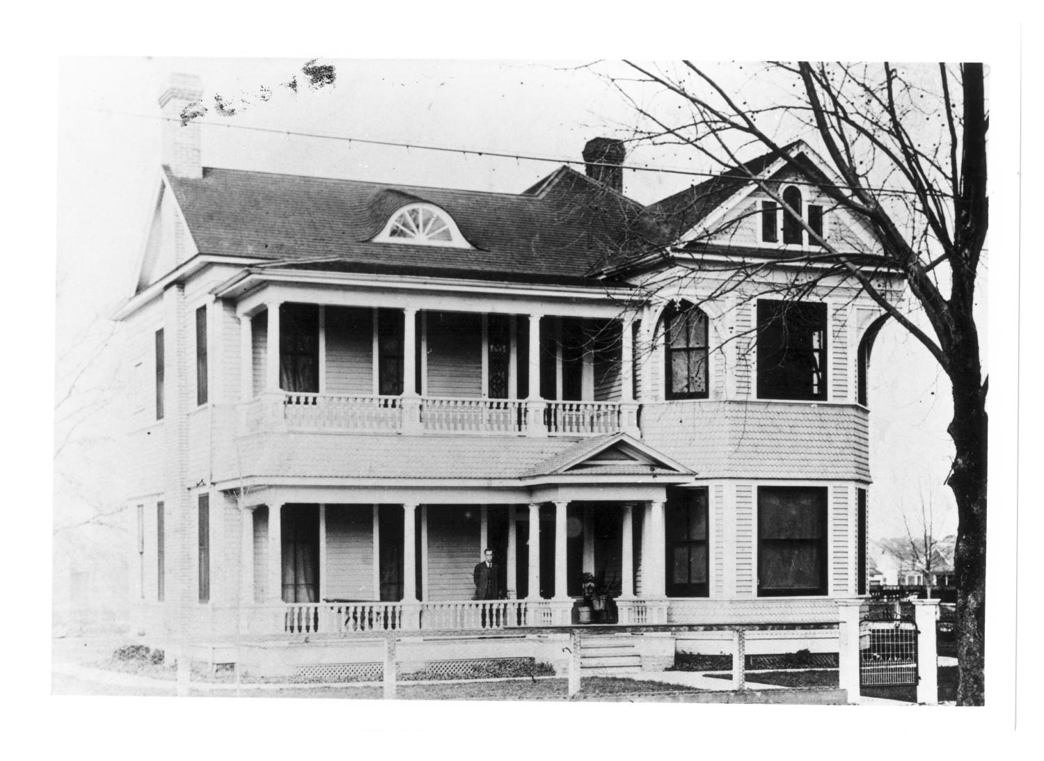 [E.L. Reid home] Side 1 of 1 The Portal to Texas History