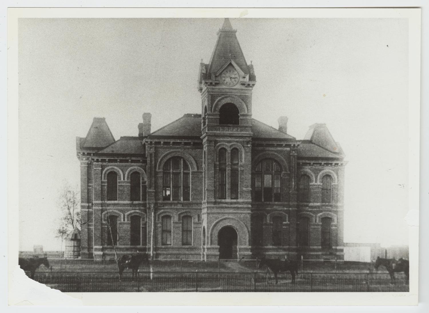 [Old Brazoria County Courthouse Photograph 5] The Portal to Texas