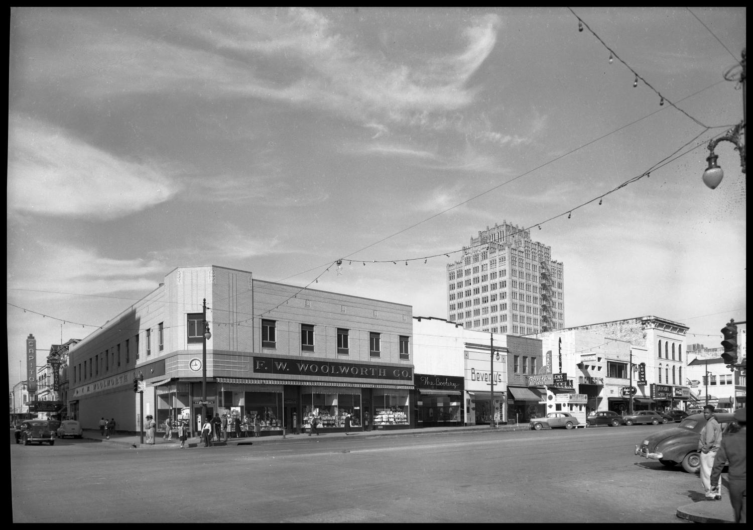 Downtown Street Scenes, Congress Avenue The Portal to Texas History