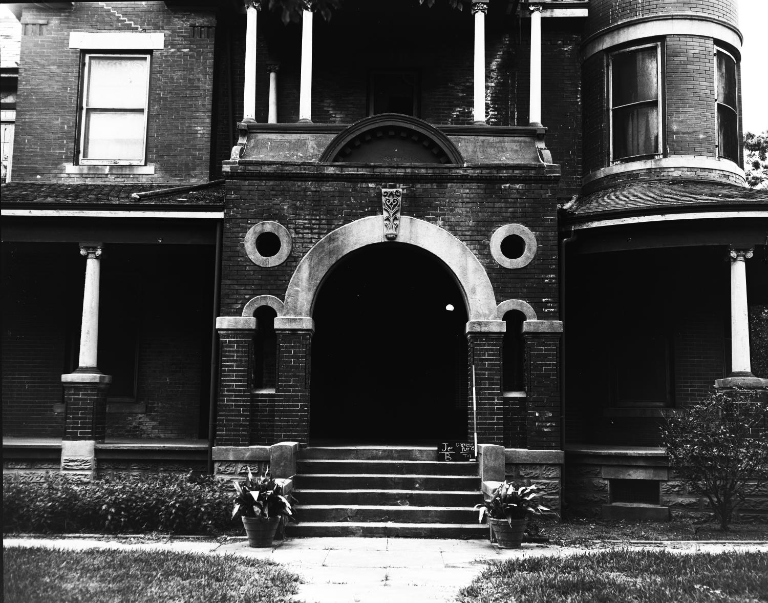 [Kyle House] The Portal to Texas History