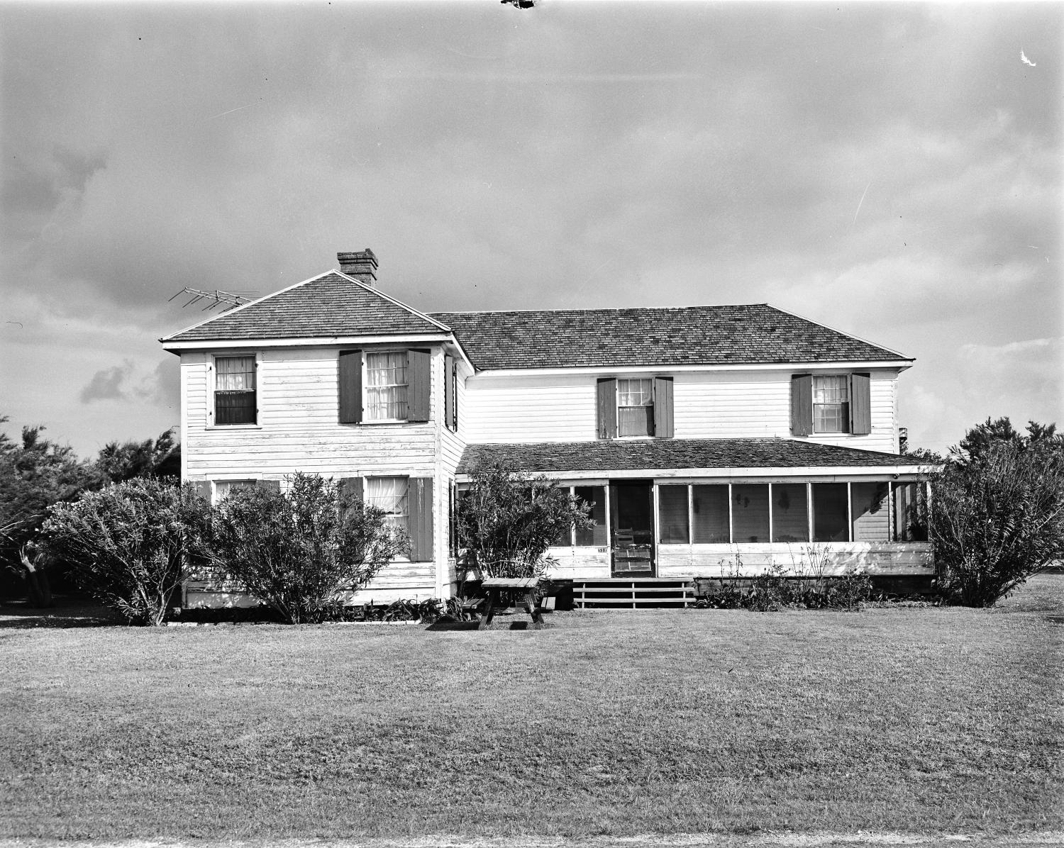 [Allen House, (South (front) elevation)] The Portal to Texas History