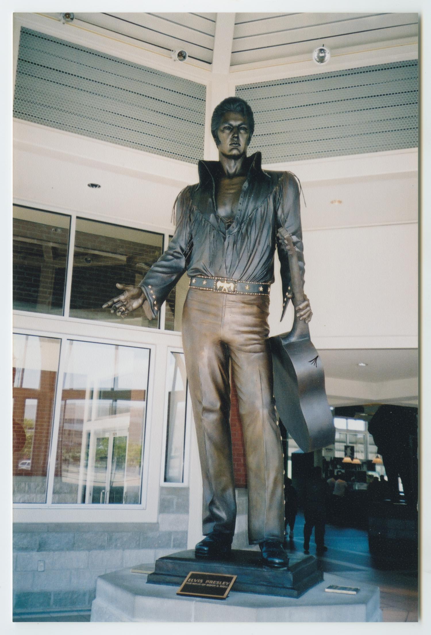 [Elvis Presley Statue] The Portal to Texas History