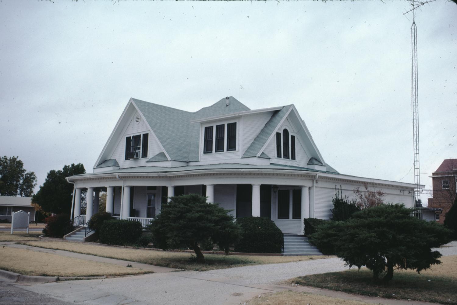 [Allison House] Side 1 of 1 The Portal to Texas History
