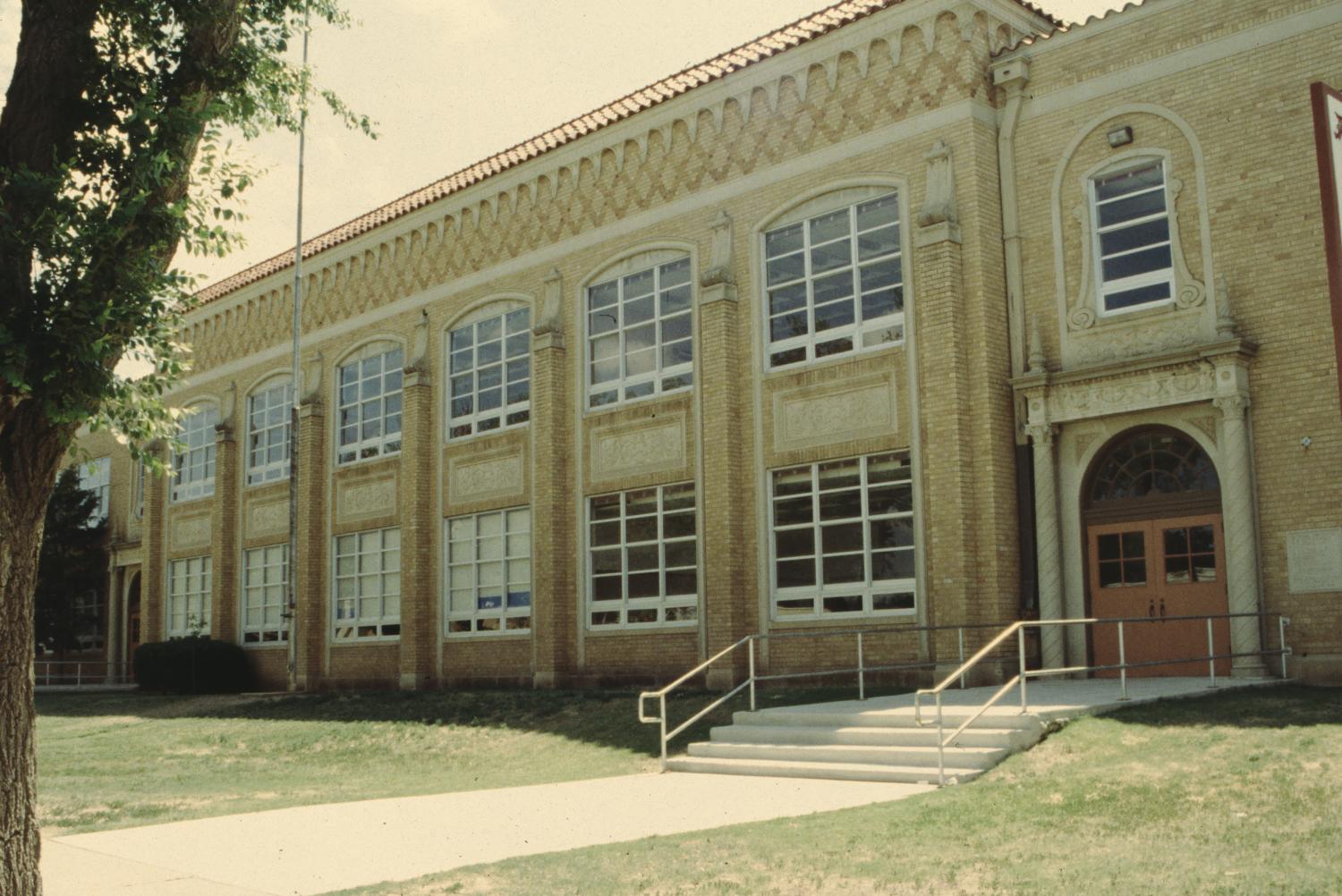 [Photograph of Wolfin Elementary] The Portal to Texas History