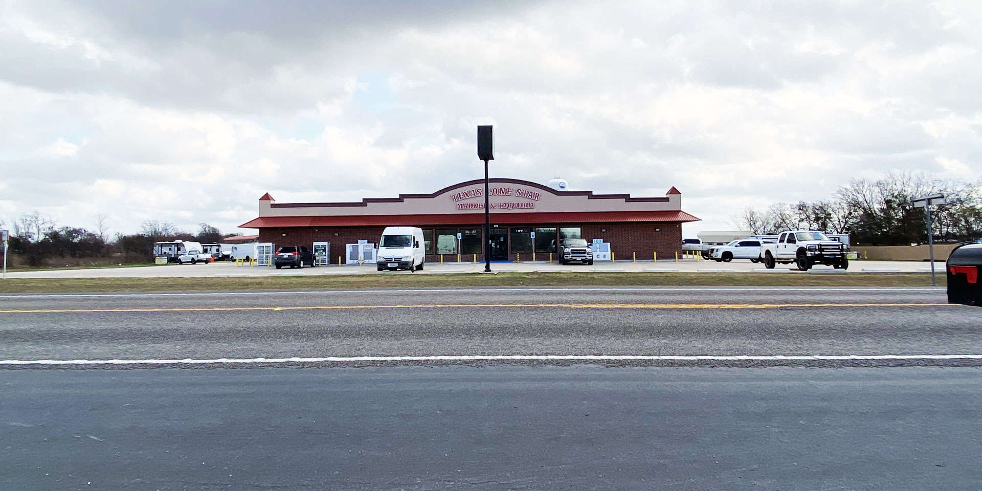 Texas Lone Star Market & RV Resort