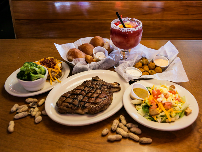 Texas Roadhouse Lunch Menu Prices with Specials 2024