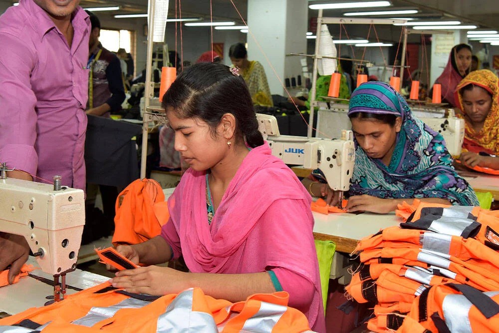 Women workers bearing the brunt of the textile crisis TEXtalks let
