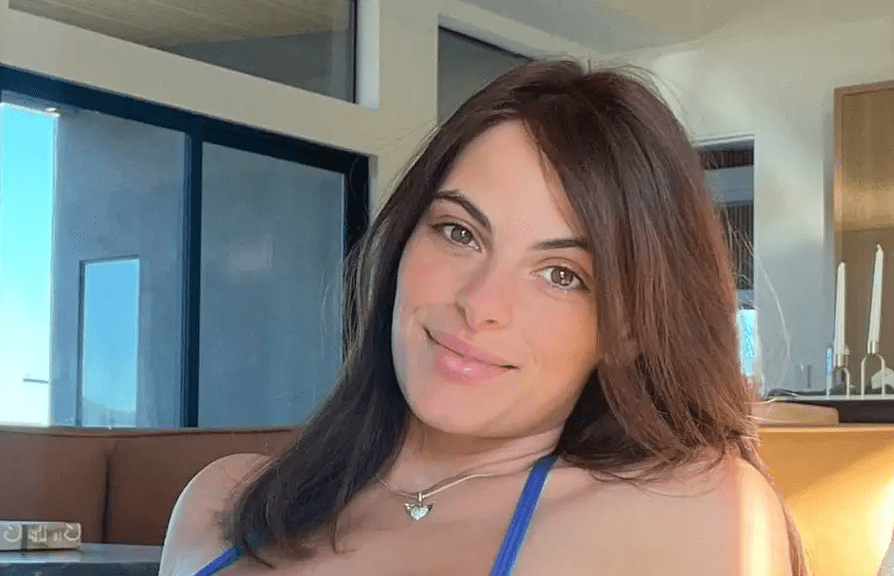 Alexa Pearl Age, Net Worth, Family, Education, Height, and Biography
