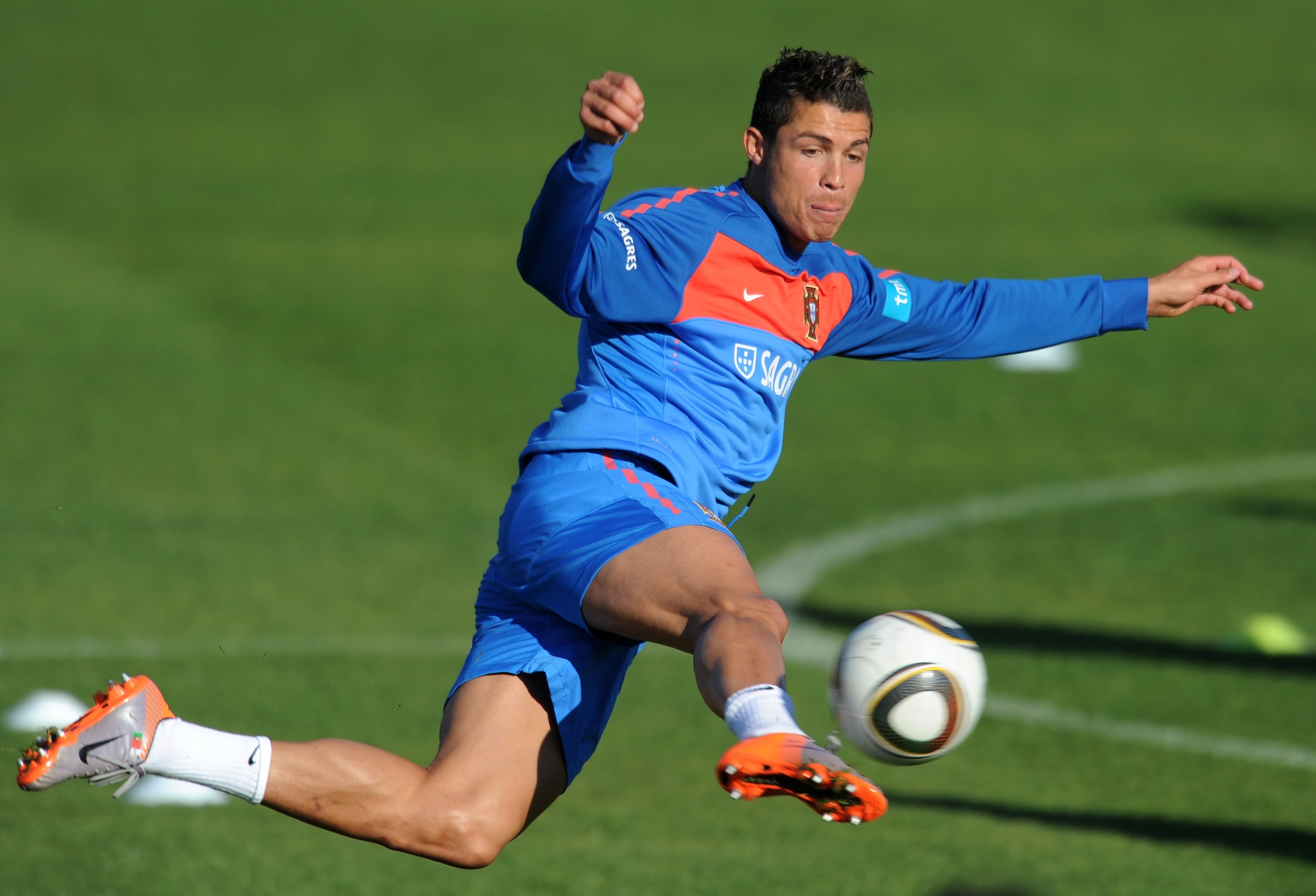 6 Facts about Cristiano Ronaldo | TFE Times