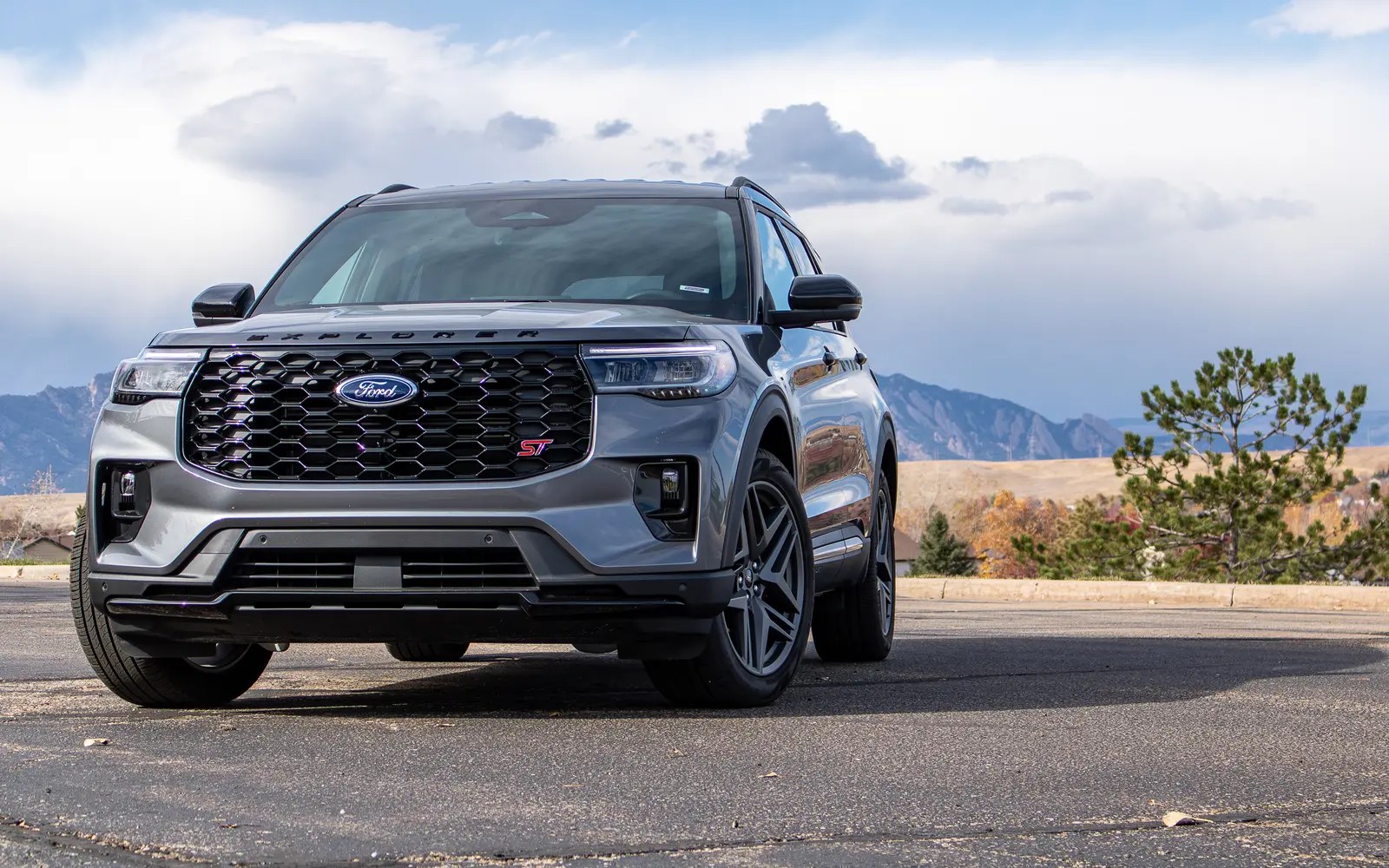 The 2025 Ford Explorer ST Tries To Be All Things To All Families, And Largely Pulls It Off Review TFLcar The 2025 Ford Explorer ST Tries To Be All Things To All Families, And Largely Pulls It Off Review TFLcar
