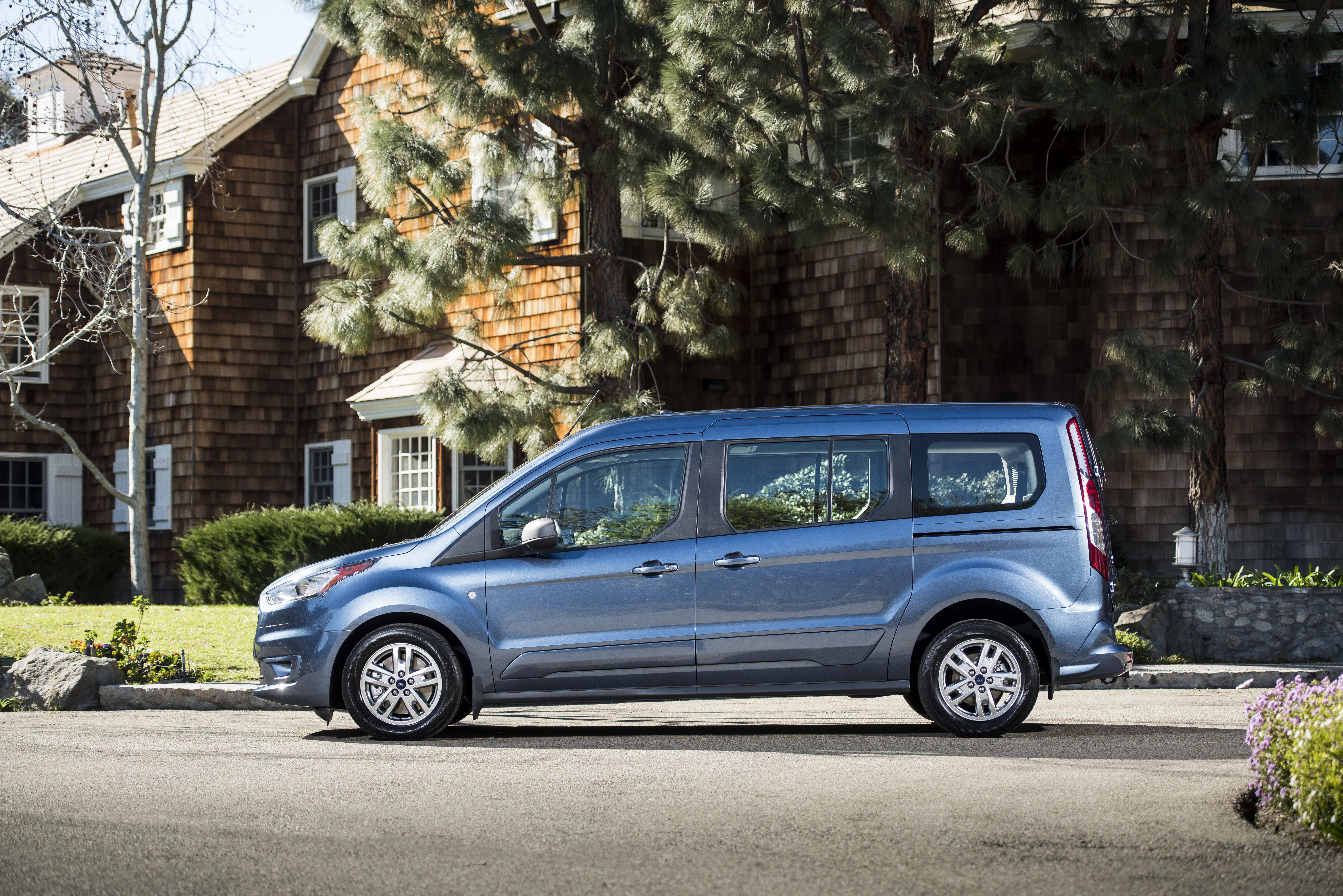 Ford Aims 2019 Transit Connect Squarely at Baby Boomers, Entrepreneurs