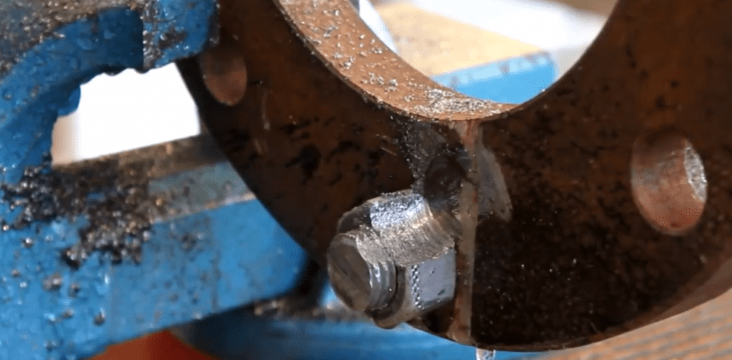 Bolt cutting Cutting crossthreaded and corroded bolts in Explosive Environments TFT Pneumatic