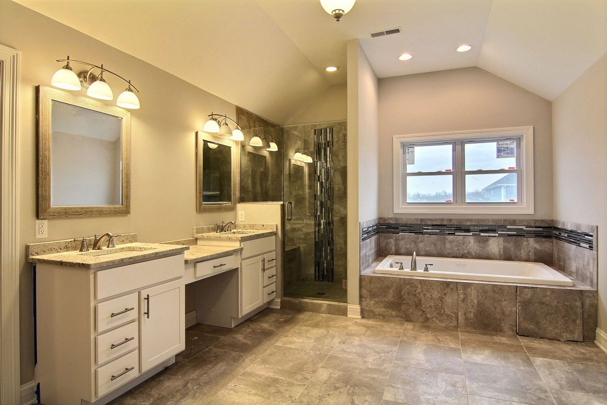 master bath 1 TG Luxury Homes