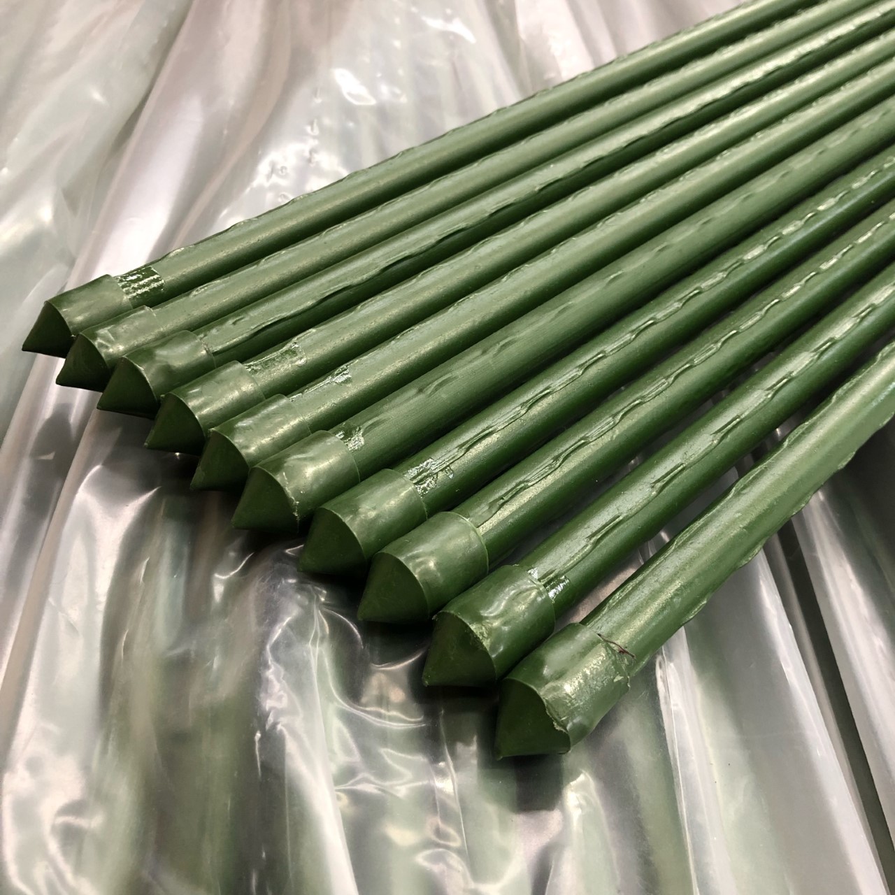 12pcs 2100mm x 16mm Green Garden Stakes PVC Coated Plant Supports