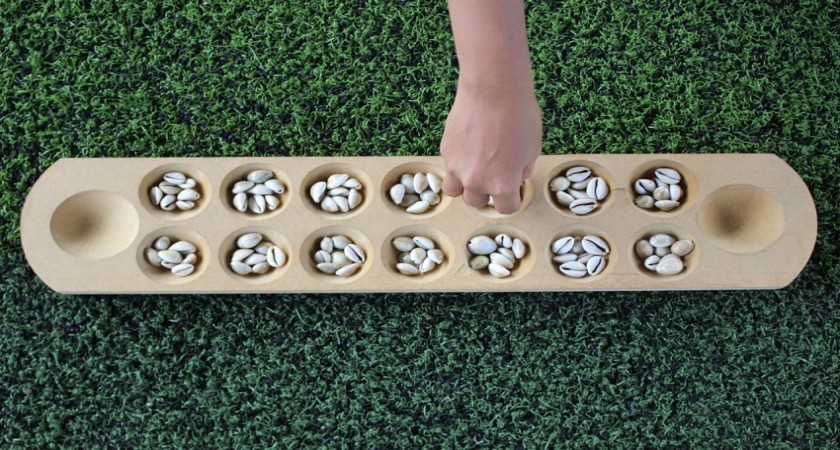 Manfaat Permainan Congklak | Traditional Games Returns