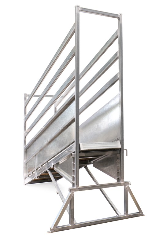 CATTLE LOADING RAMP ADJUSTABLE 3MT TIMBER FLOOR SST 300084 from Tom