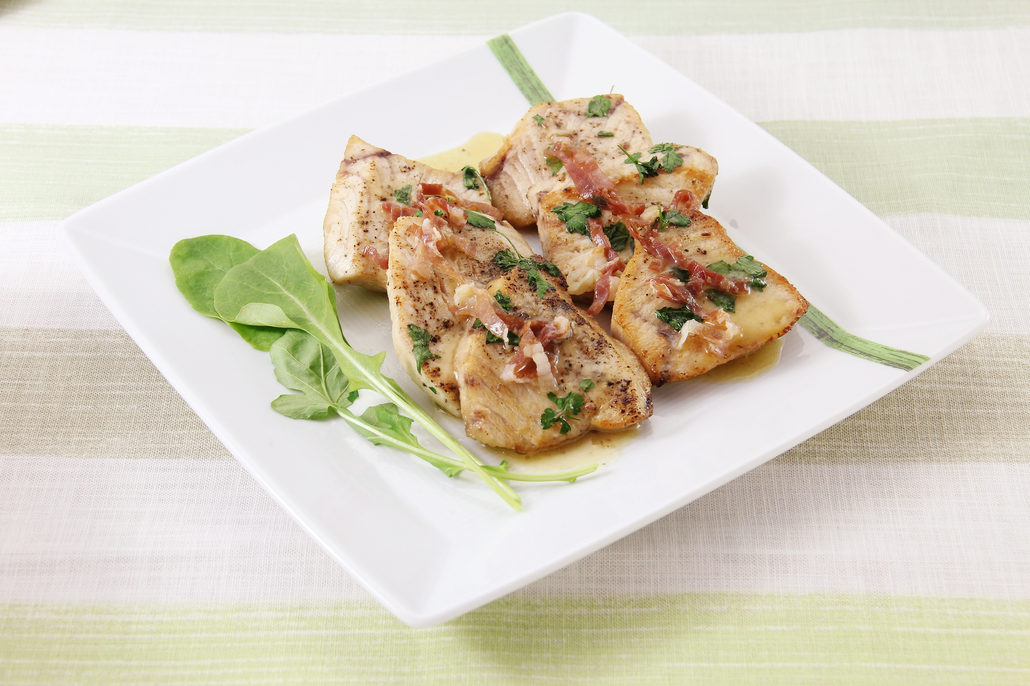 【簡単レシピ】カンタンなのに見栄えはバッチリ！「白身魚のサルティンボッカ仕立て アンチョビソース」 東京ガス ウチコト