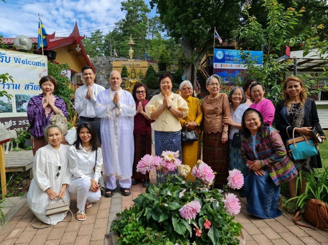 Ambassador took part in the ordination of a devout Swedish Buddhist at