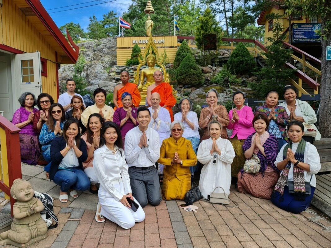 Ambassador took part in the ordination of a devout Swedish Buddhist at