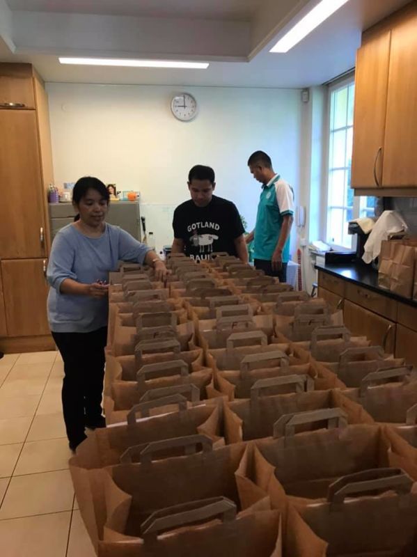 The Royal Thai Embassy in Stockholm organized lunch box donation