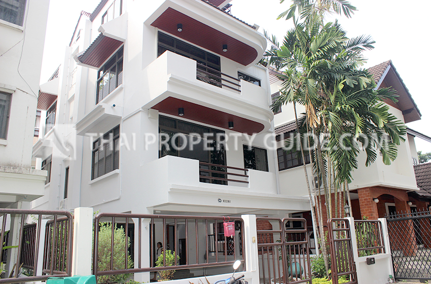 House for rent near International School.