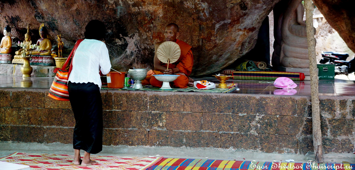 monks3
