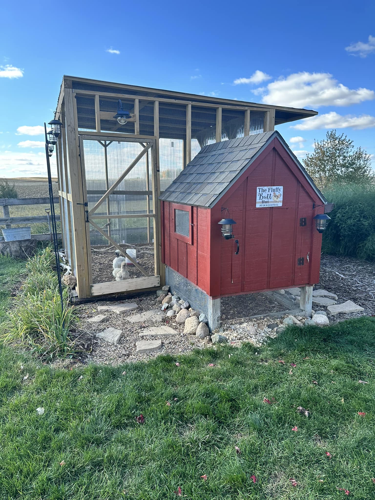 22 Creative Chicken Coop Ideas That You Can Build in a Weekend