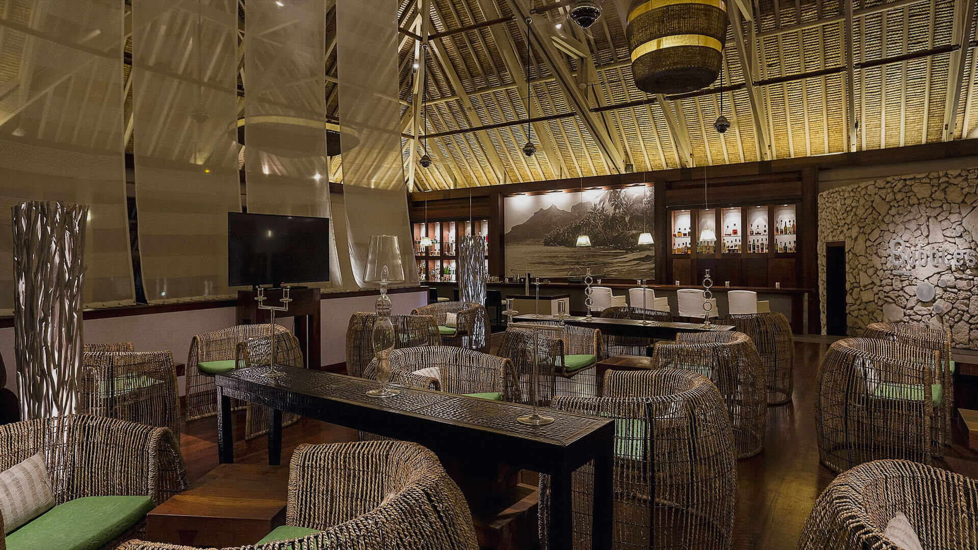 Bubbles Bar InterContinental Bora Bora Resort & Thalasso Spa