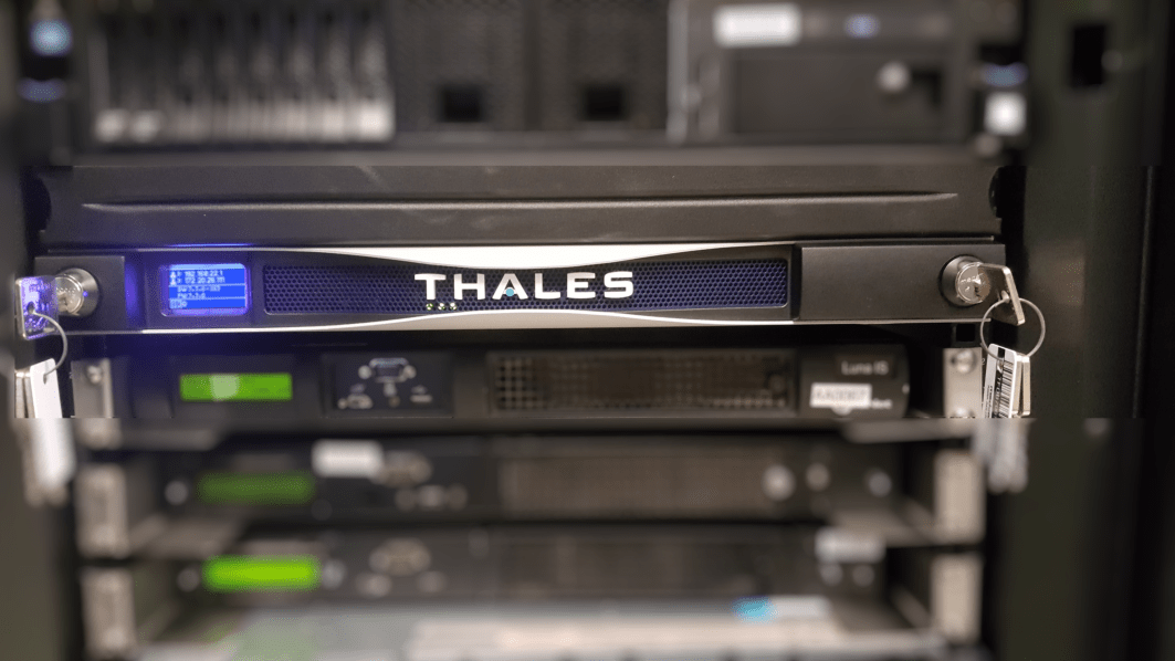 Installing the Luna Network HSM 7 Hardware