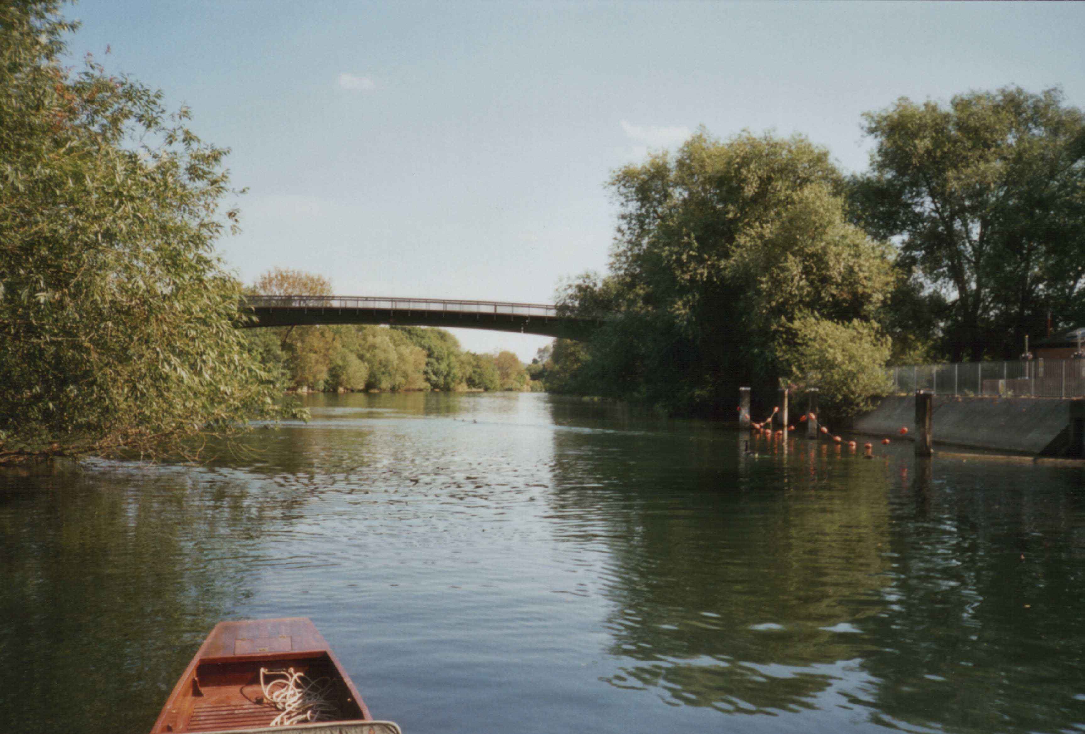 Summerleaze Footbridge WHERE THAMES SMOOTH WATERS GLIDE