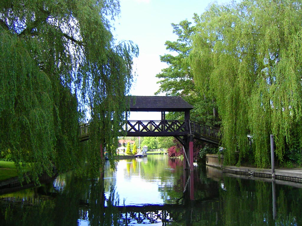 R.Loddon WHERE THAMES SMOOTH WATERS GLIDE