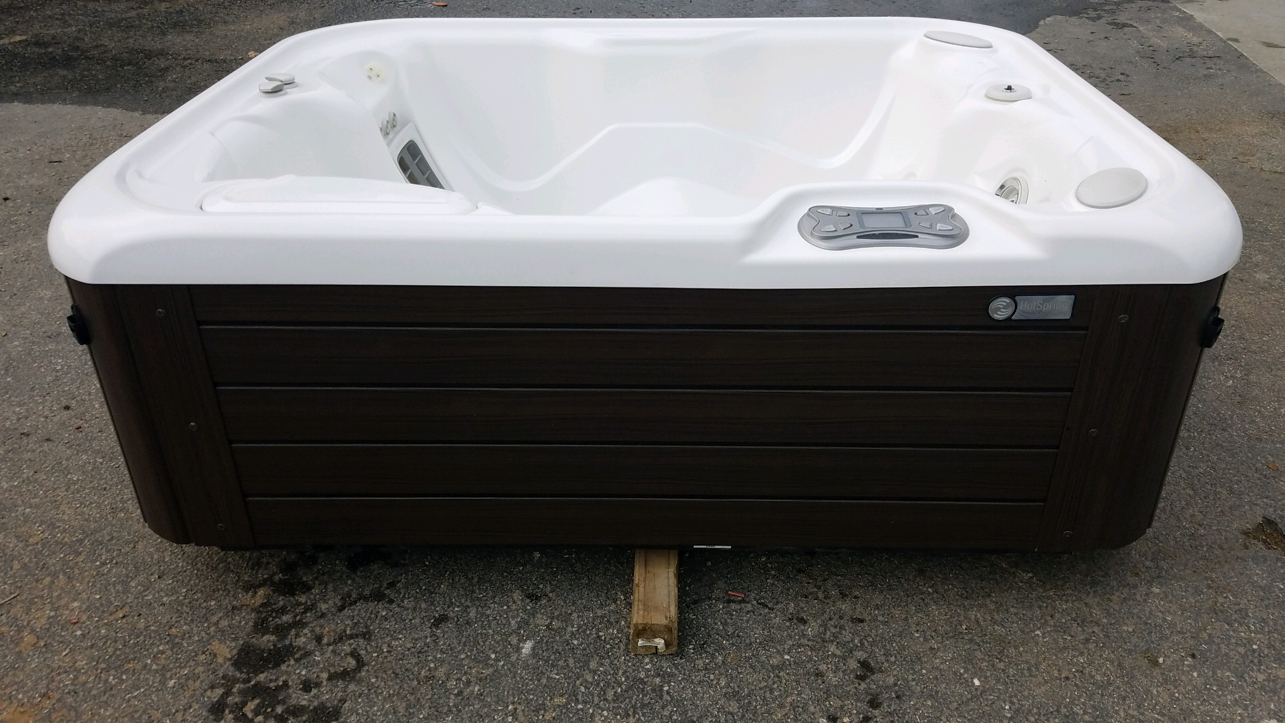 Used Spa, 2014 HotSpring Jetsetter Thatcher Pools and Spas