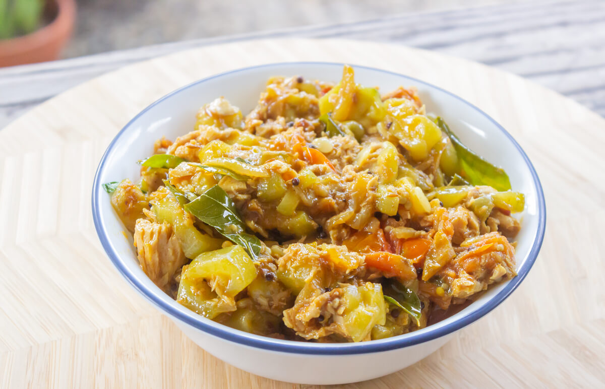 Toroi Tuna Fiji Style Ridged Luffa & Tinned Tuna Curry That Fiji