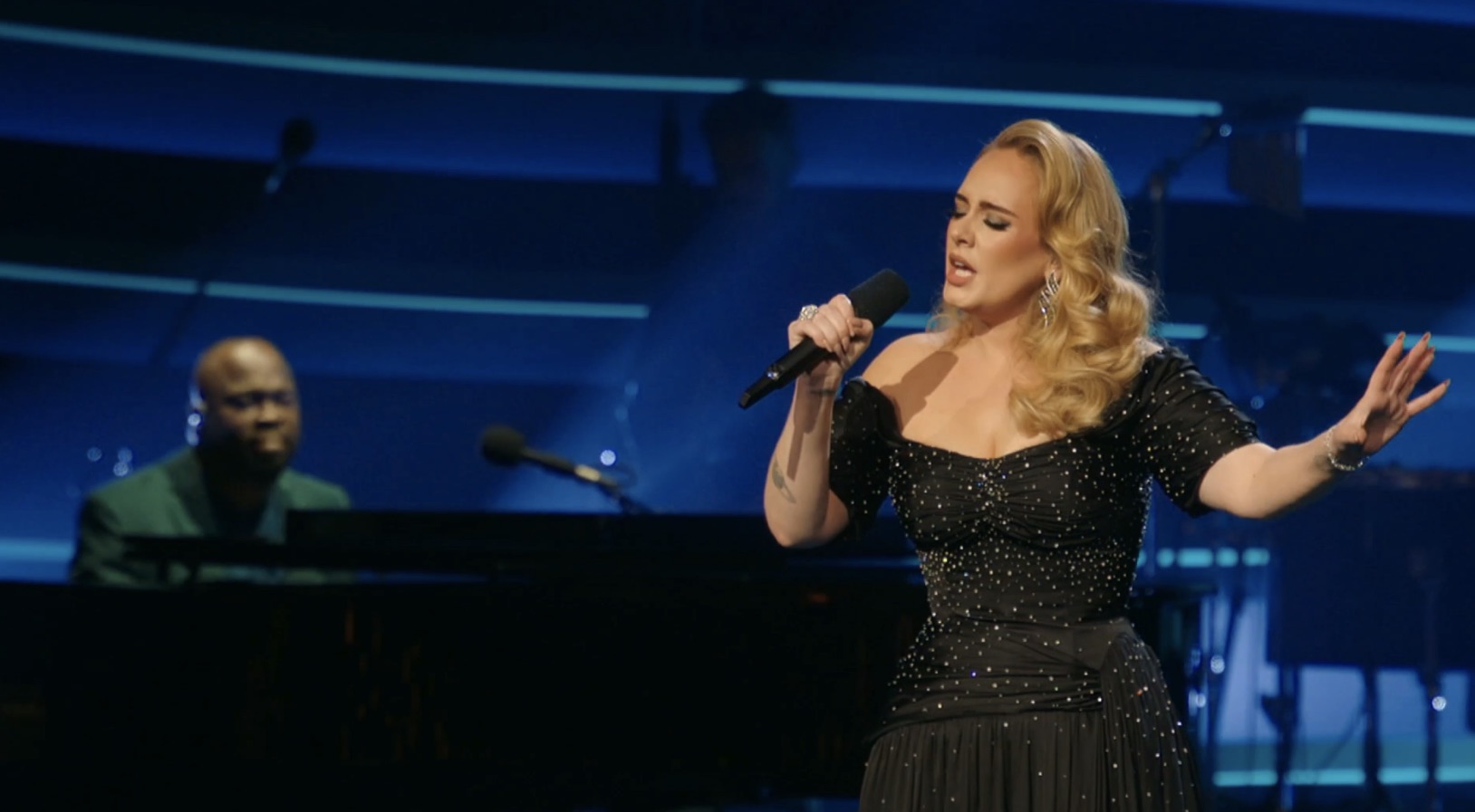 Watch Adele Soars in 'An Audience With Adele' Commercial That Grape