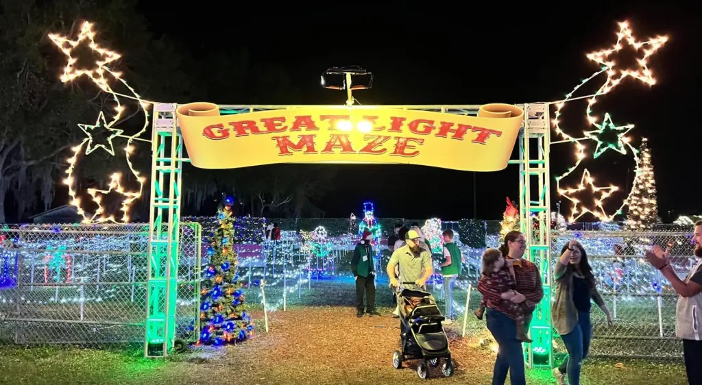 Christmas Lane returns to Plant City That's So Tampa