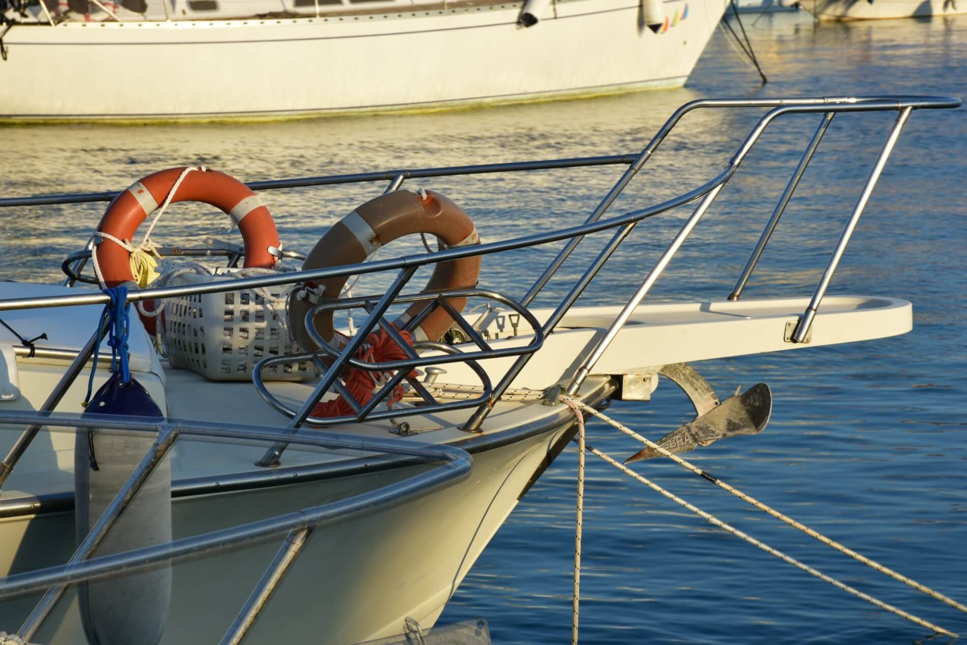 Bow Pulpit The Essential Guide Sailing and Boating Guides, Features