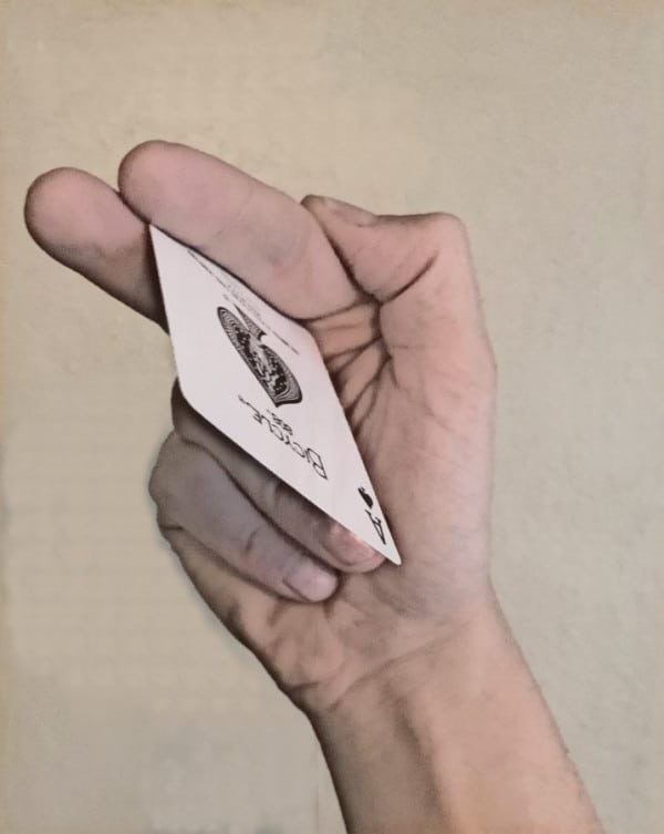 How to Throw Cards The Ultimate Beginner's Guide The Daily Dabble