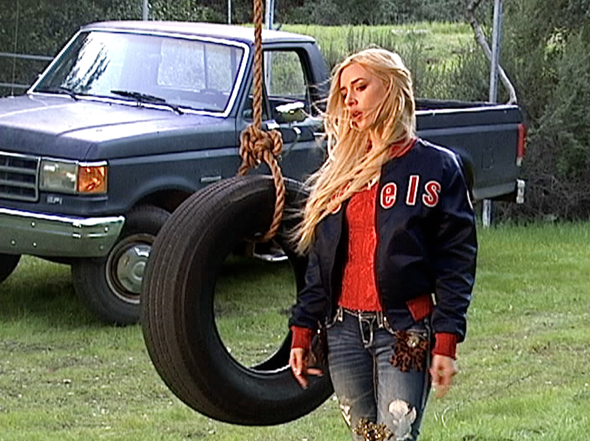 Premiere Cowgirl Clue Picket Fence The Editorial Magazine