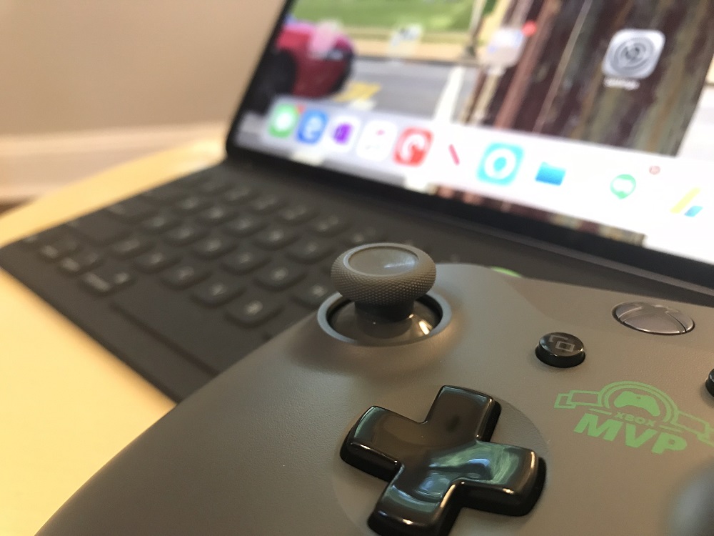 Your Xbox One Controller Will Finally Work on Your iPad THE EN with