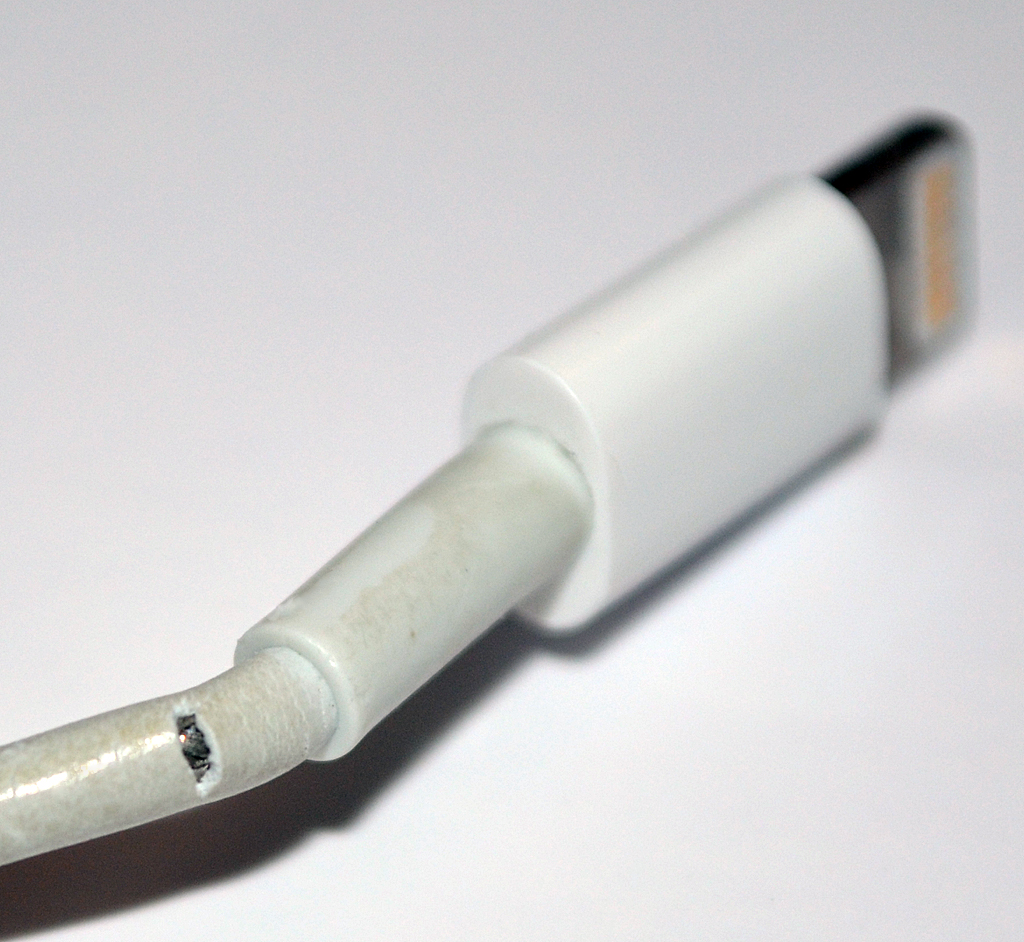 MOS Spring Lightning Cable review The Gadgeteer