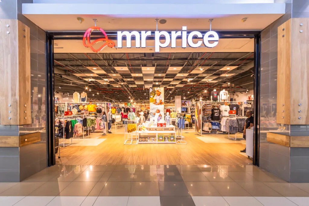 Bold and Beautiful A Glamorous Dive into the 10 Most Popular Clothing