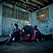 Everclear on the Liquid Aloha Beach Stage The Windjammer Front