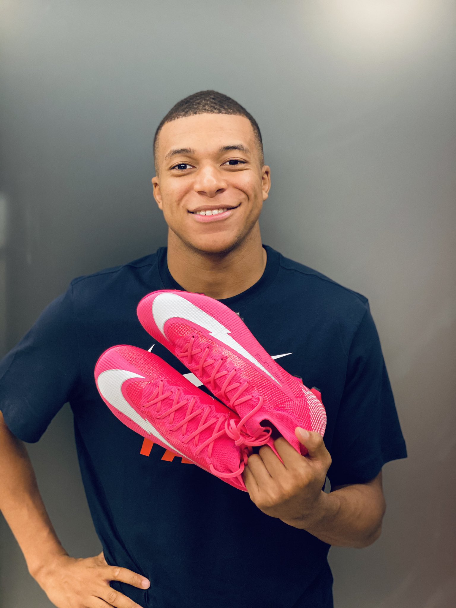 Kylian Mbappé Pink Boots Pay Homage To Bayern Great