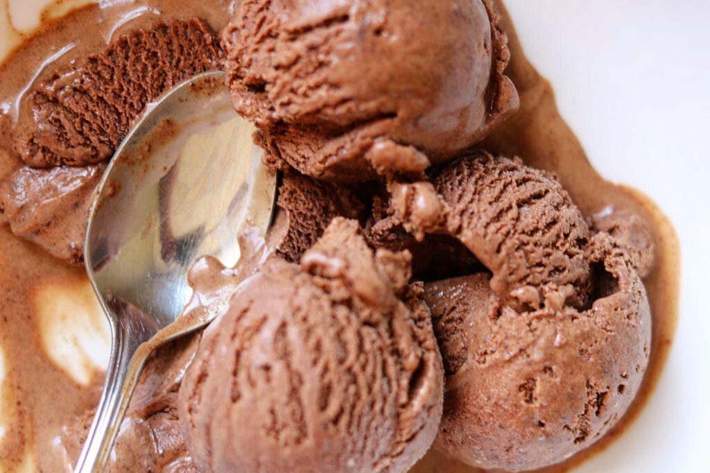 awesome homemade ben and jerry's chocolate ice cream. The 2 Spoons